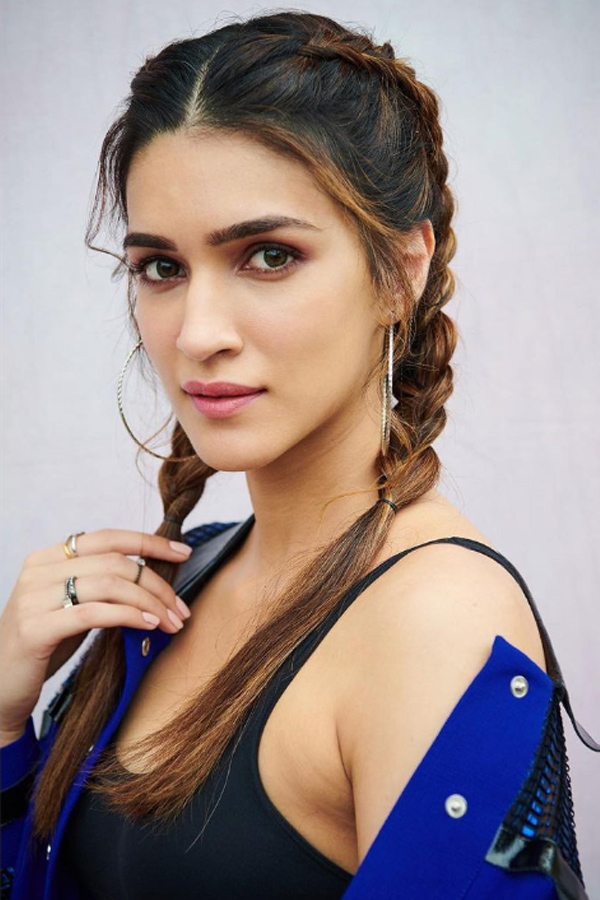 kriti sanon latest pics Photo Gallery - Sakshi4