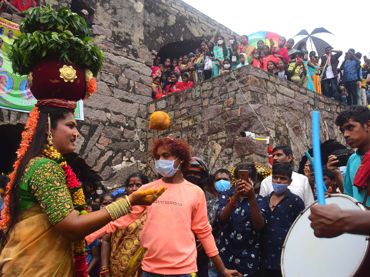 Golconda Bonalu Celebrations 2021 Pics - Sakshi19