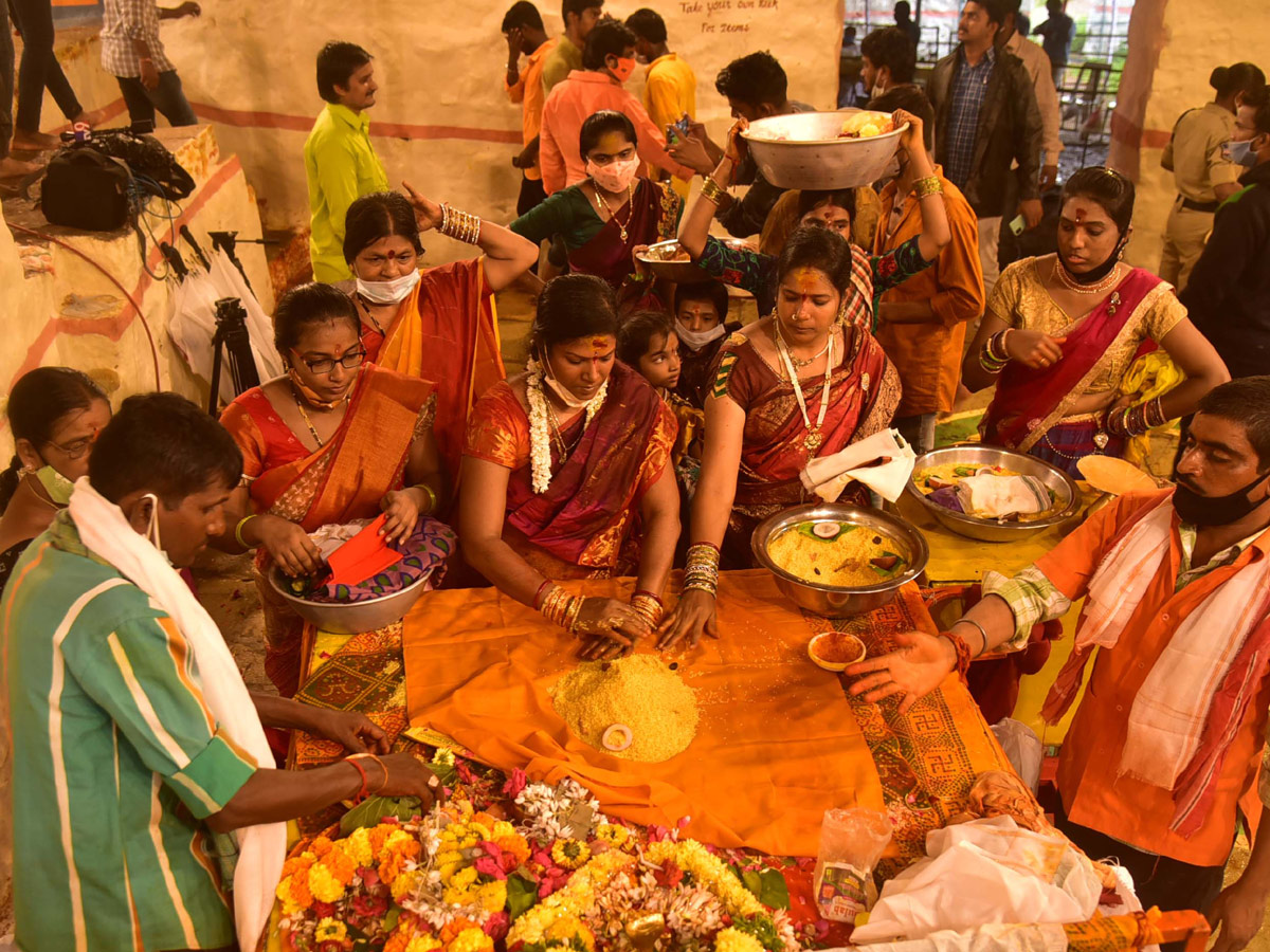 Golconda Bonalu Celebrations 2021 Pics - Sakshi29