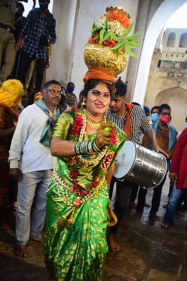 Golconda Bonalu Celebrations 2021 Pics - Sakshi32