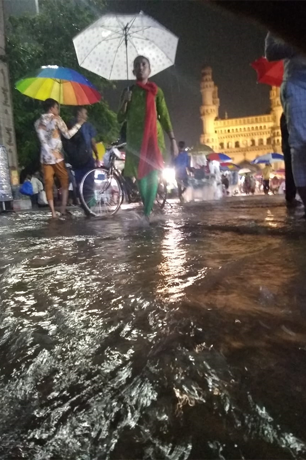 Heavy Rain Lashes in Hyderabad Pics - Sakshi14