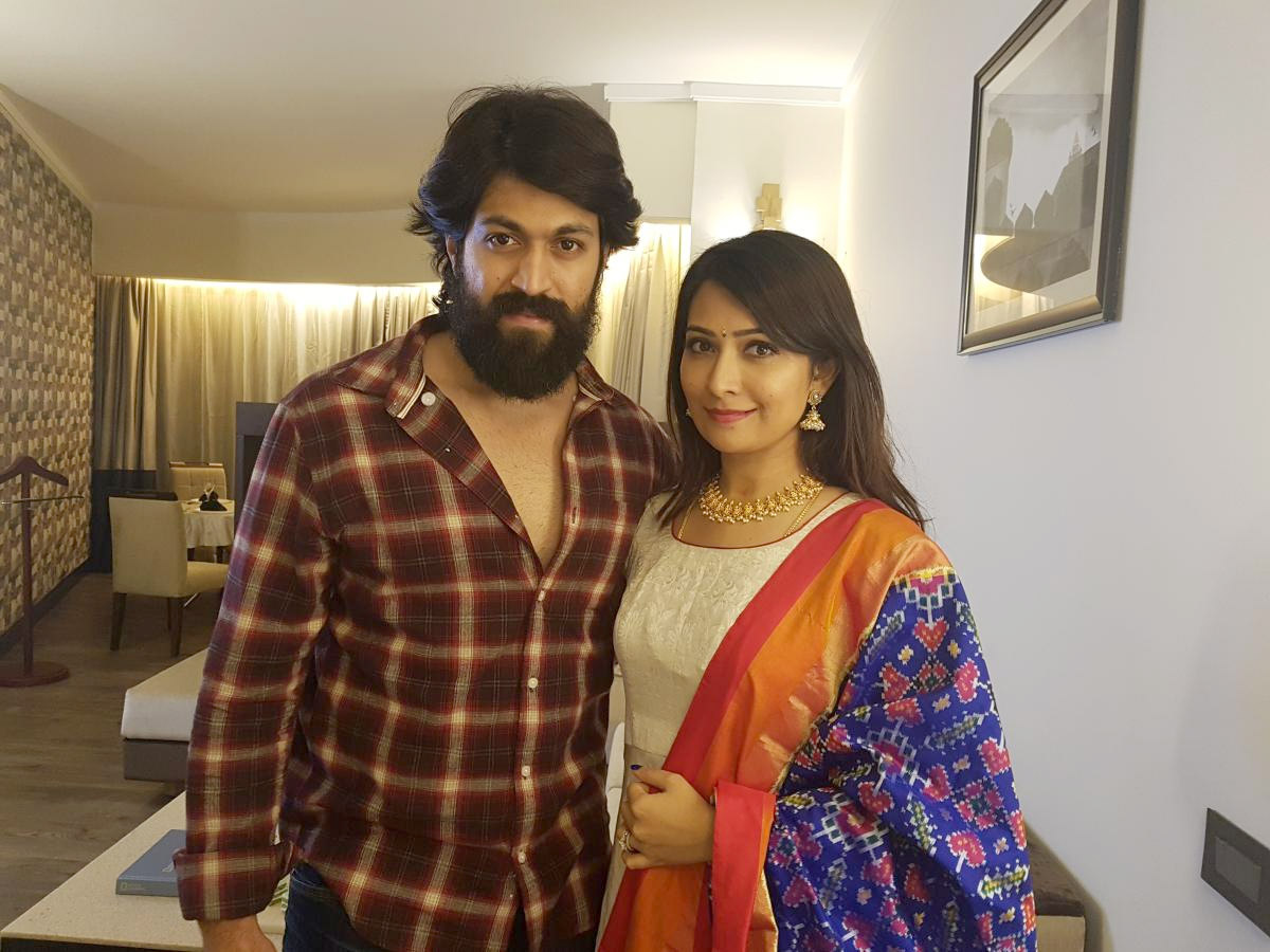 Rocking Star Yash New House Warming Photo Gallery - Sakshi7