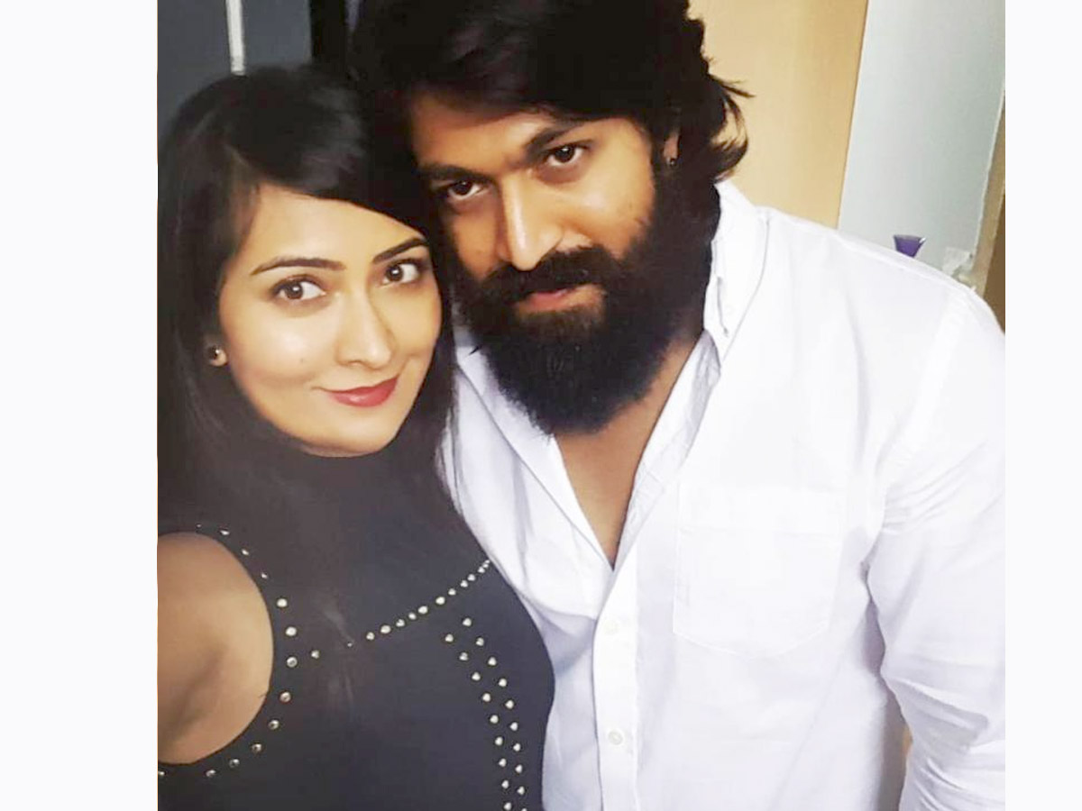 Rocking Star Yash New House Warming Photo Gallery - Sakshi9