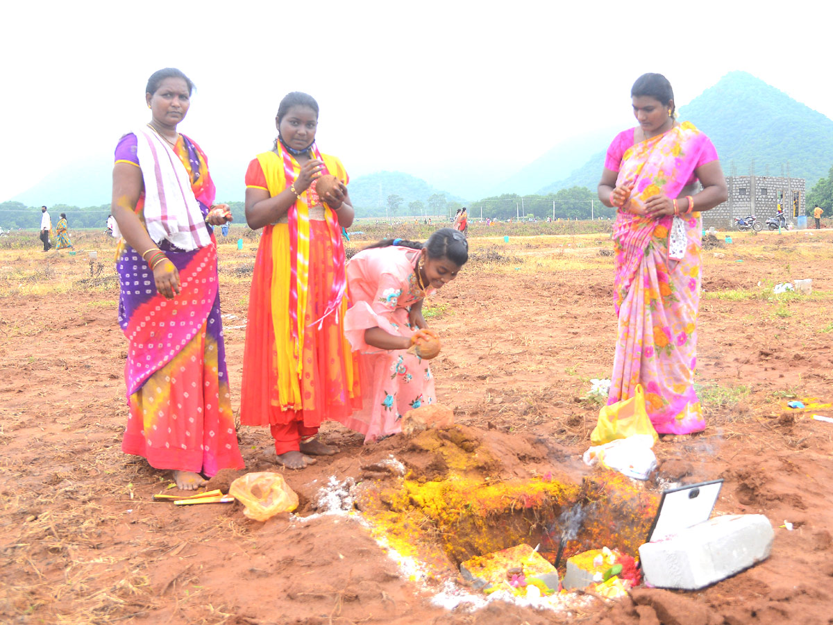 YSR Jagananna colonies photos  - Sakshi24