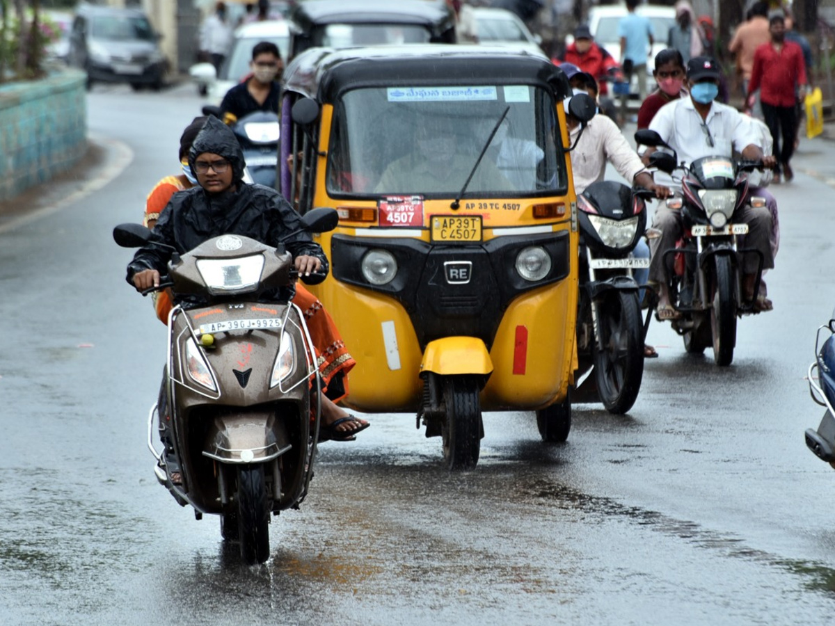 Heavy Rain In Andhra Pradesh - Sakshi4