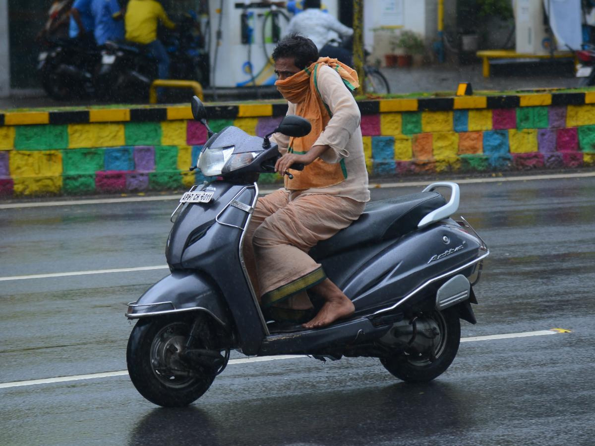 Heavy Rain In Andhra Pradesh - Sakshi16