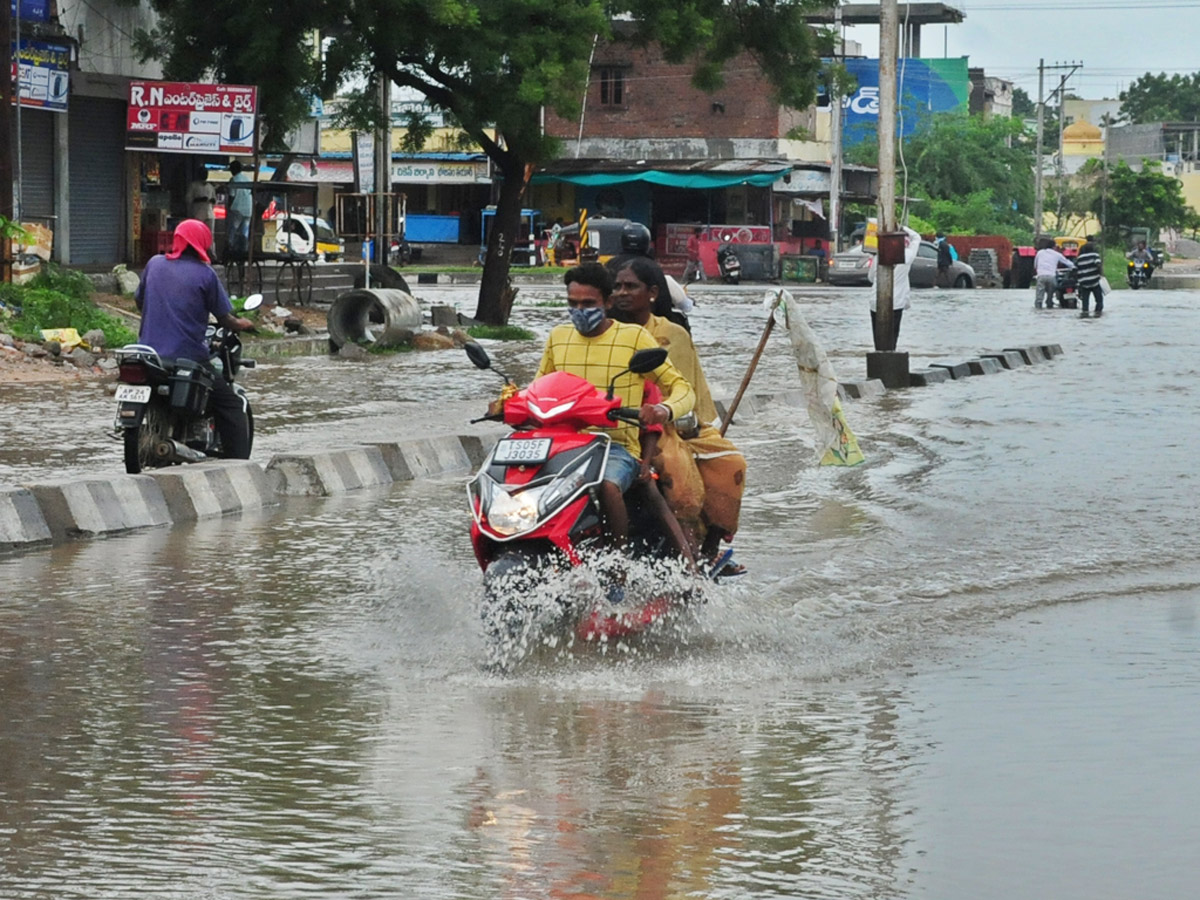 Heavy Rain in Telangana - Sakshi16