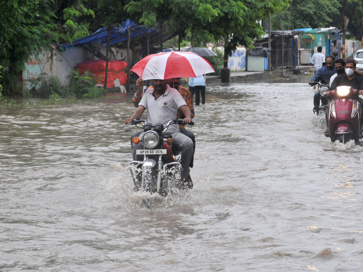 Heavy Rain in Telangana - Sakshi5