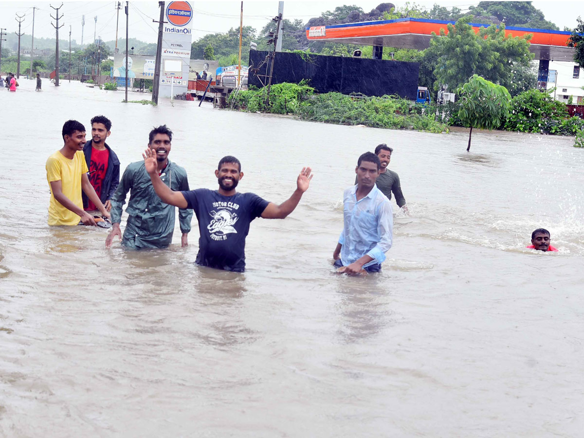 Heavy Rain in Adilabad District Photos - Sakshi3