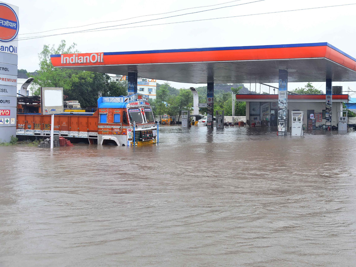 Heavy Rain in Adilabad District Photos - Sakshi29