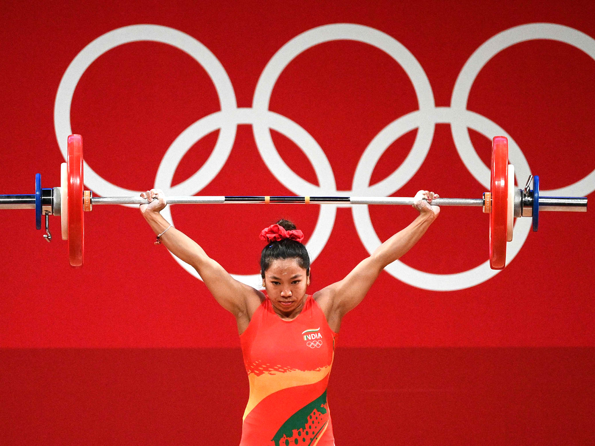 Tokyo Olympics Mirabai Chanu womens 49kg weightlifting event - Sakshi10