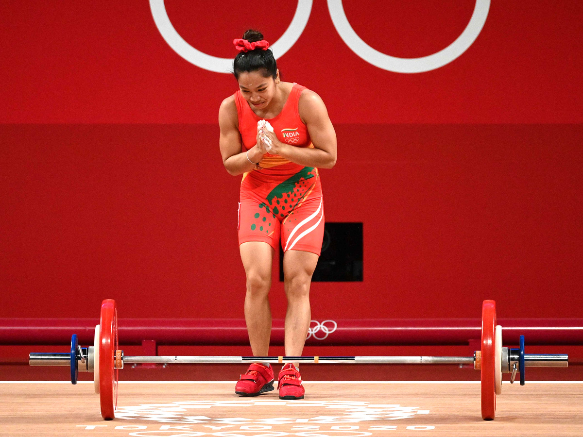 Tokyo Olympics Mirabai Chanu womens 49kg weightlifting event - Sakshi11