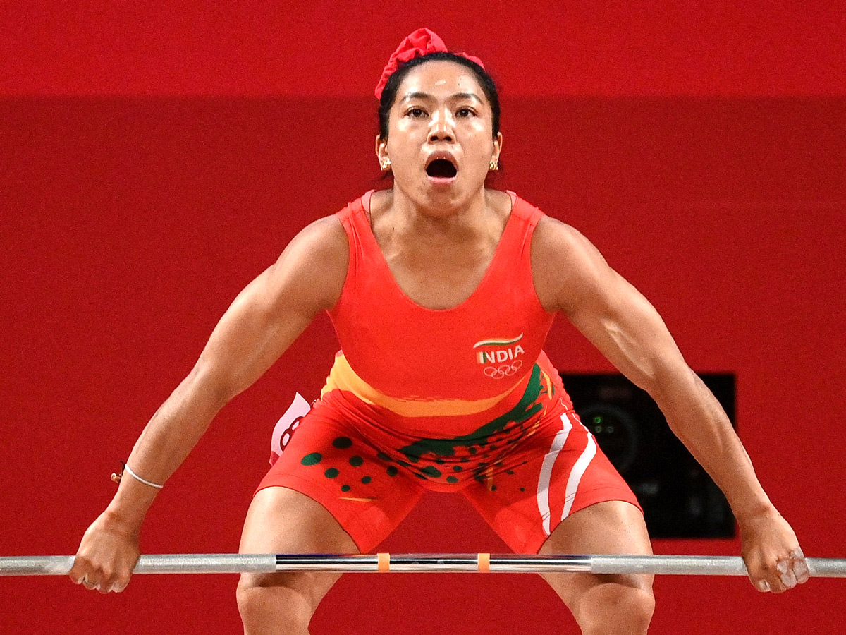 Tokyo Olympics Mirabai Chanu womens 49kg weightlifting event - Sakshi12