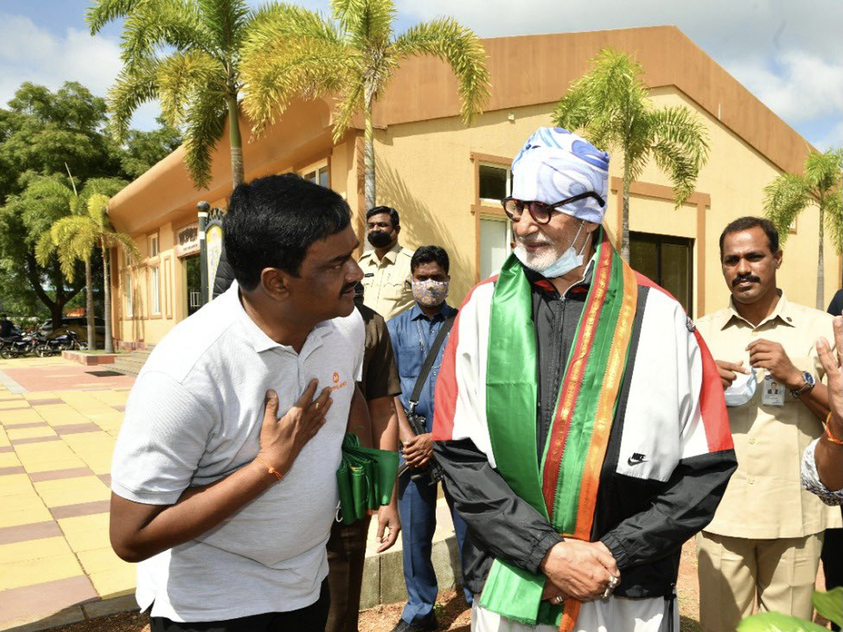 Amitabh Bachchan Join Green India Challenge with Nagarjuna and MP Santhosh Kumar Photo Gallery - Sakshi12