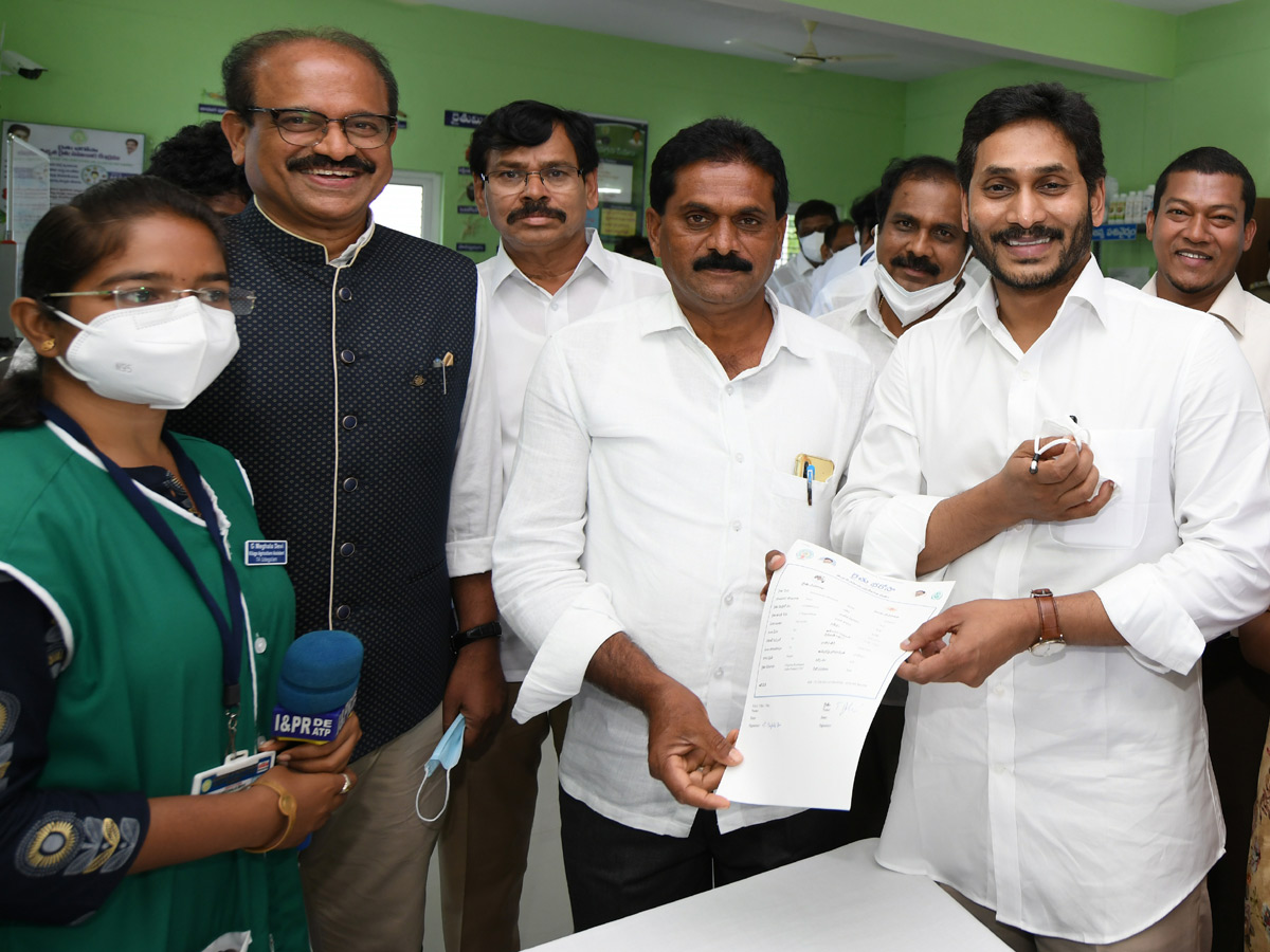 AP CM YS Jagan Raidurgam Tour: Rythu Bharosa Centre Inauguration Special Photos - Sakshi44