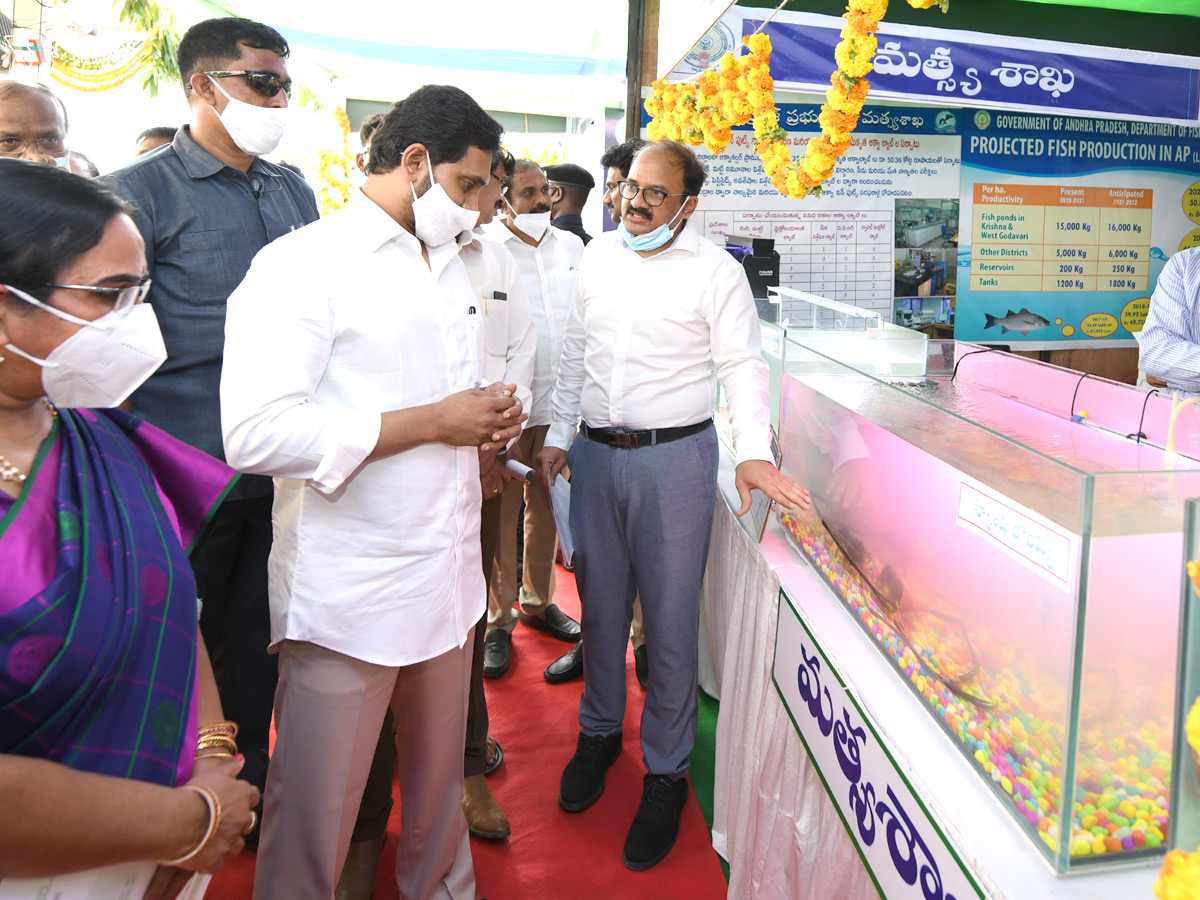 AP CM YS Jagan Raidurgam Tour: Rythu Bharosa Centre Inauguration Special Photos - Sakshi27