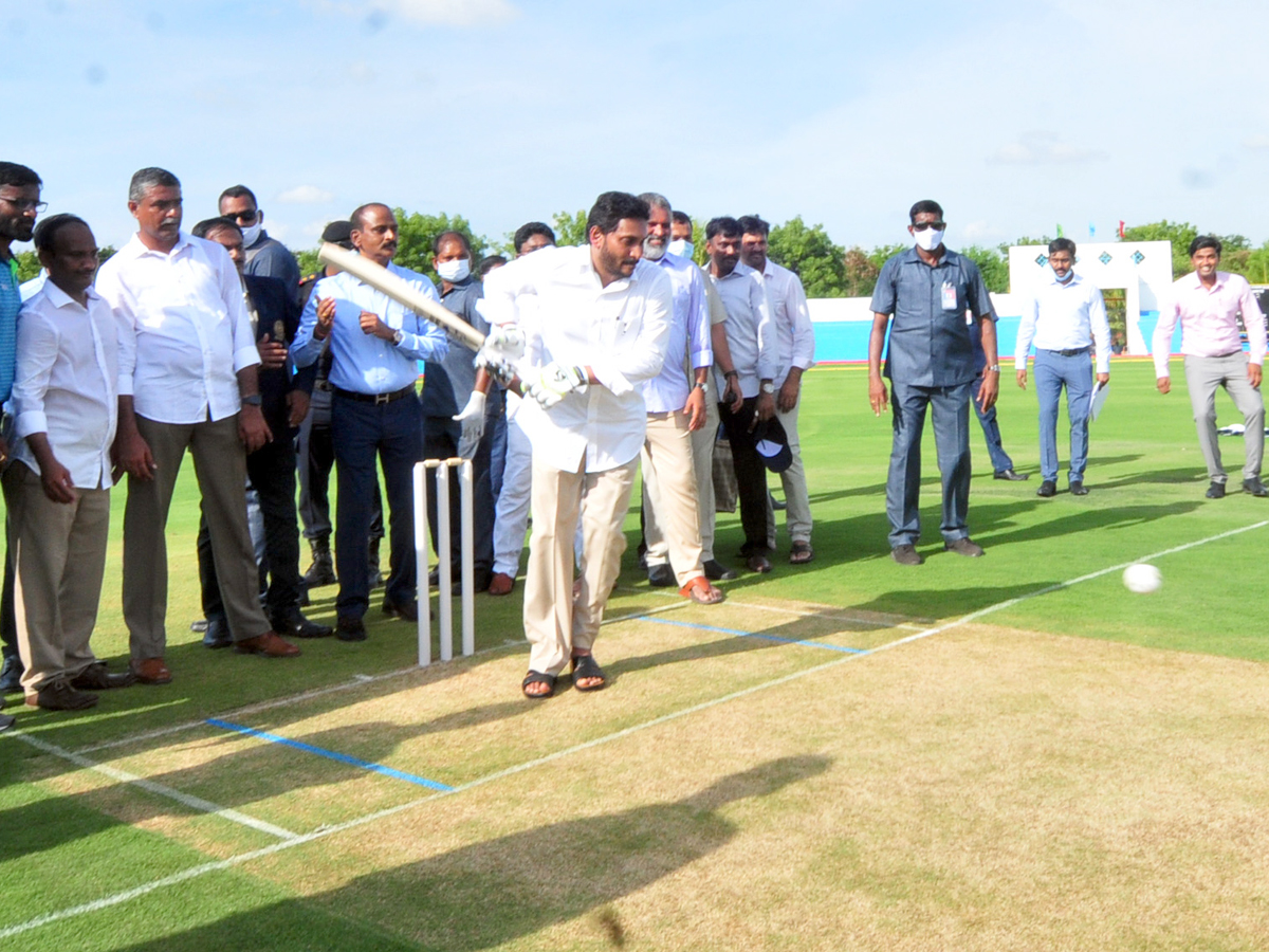 AP CM YS Jagan Playing Cricket At YS Rajareddy Stadium In Kadapa Photo Gallery - Sakshi2