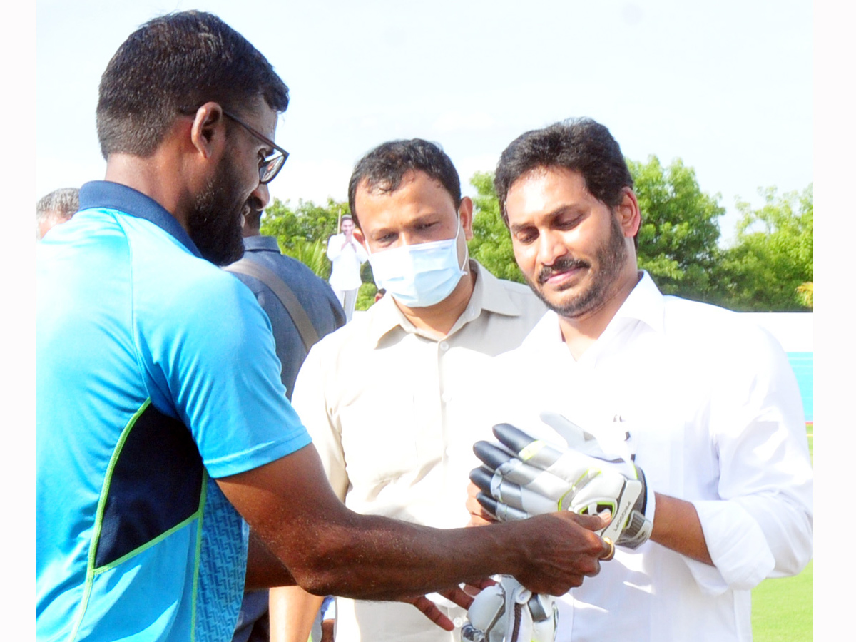 AP CM YS Jagan Playing Cricket At YS Rajareddy Stadium In Kadapa Photo Gallery - Sakshi11