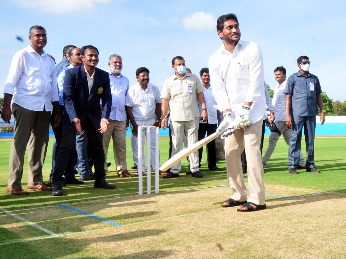 AP CM YS Jagan Playing Cricket At YS Rajareddy Stadium In Kadapa Photo Gallery - Sakshi5