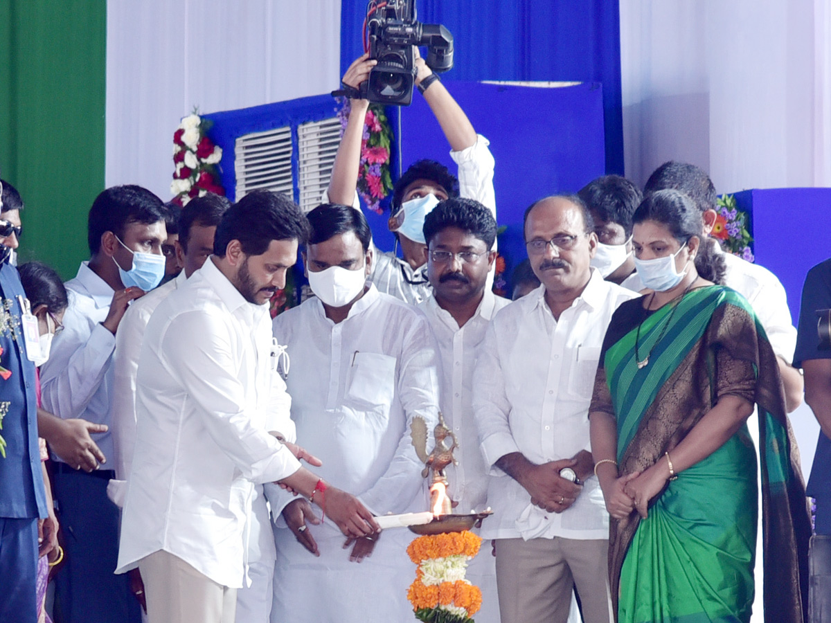 CM Jagan Laying Foundation Stone For Badvel Photo Gallery - Sakshi2