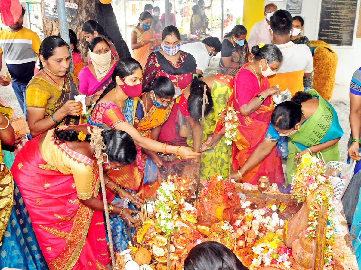 Naga Panchami celebrations in Telangana Photo Gallery - Sakshi1