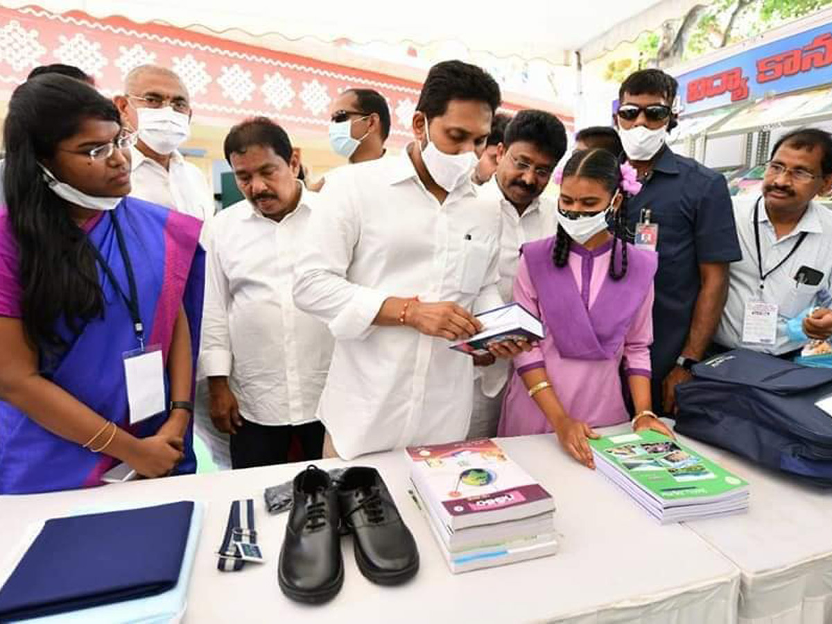 CM YS Jagan Visits East Godavari To Launch 2nd Phase Manabadi Nadu Nedu Photo Gallery - Sakshi11