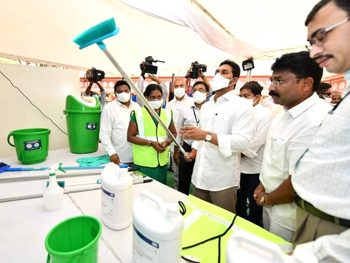 CM YS Jagan Visits East Godavari To Launch 2nd Phase Manabadi Nadu Nedu Photo Gallery - Sakshi5