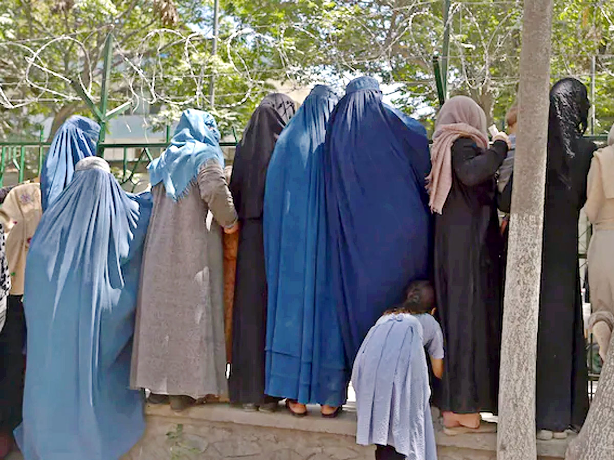 Afghan Women Fears Continue Amid Taliban Rule Photos - Sakshi15