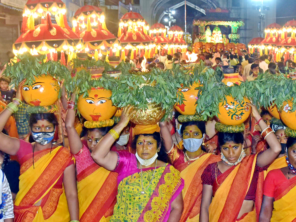 Hyderabad bonalu Rangam Photo Gallery - Sakshi14