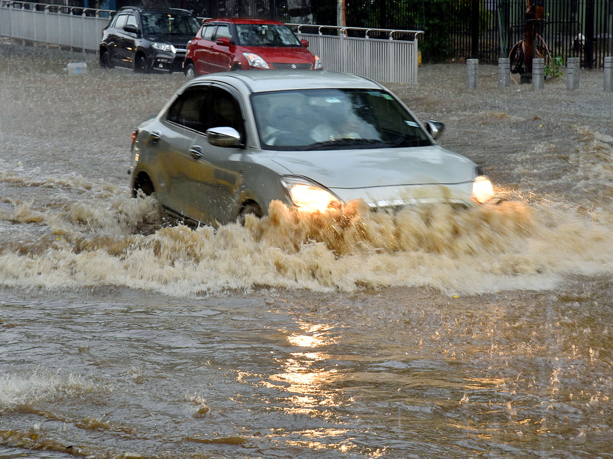 Heavy rain in hyderabad Photo Gallery - Sakshi9