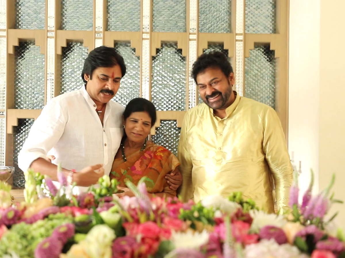 Mega Star Chiranjeevi Birthday Celebration - Sakshi4