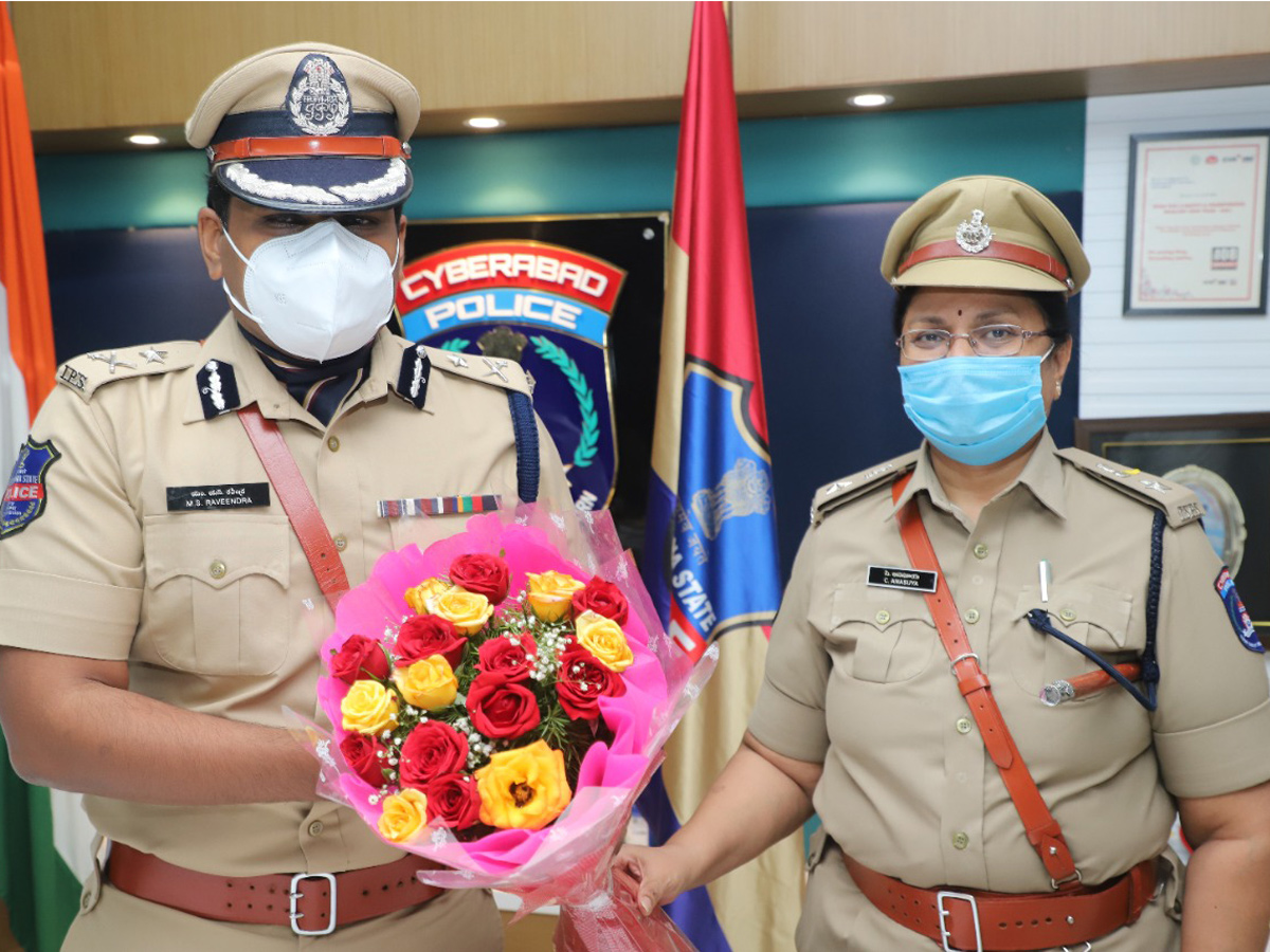 IPS Officer Stephen Ravindra Takes Charge as Cyberabad CP - Sakshi2