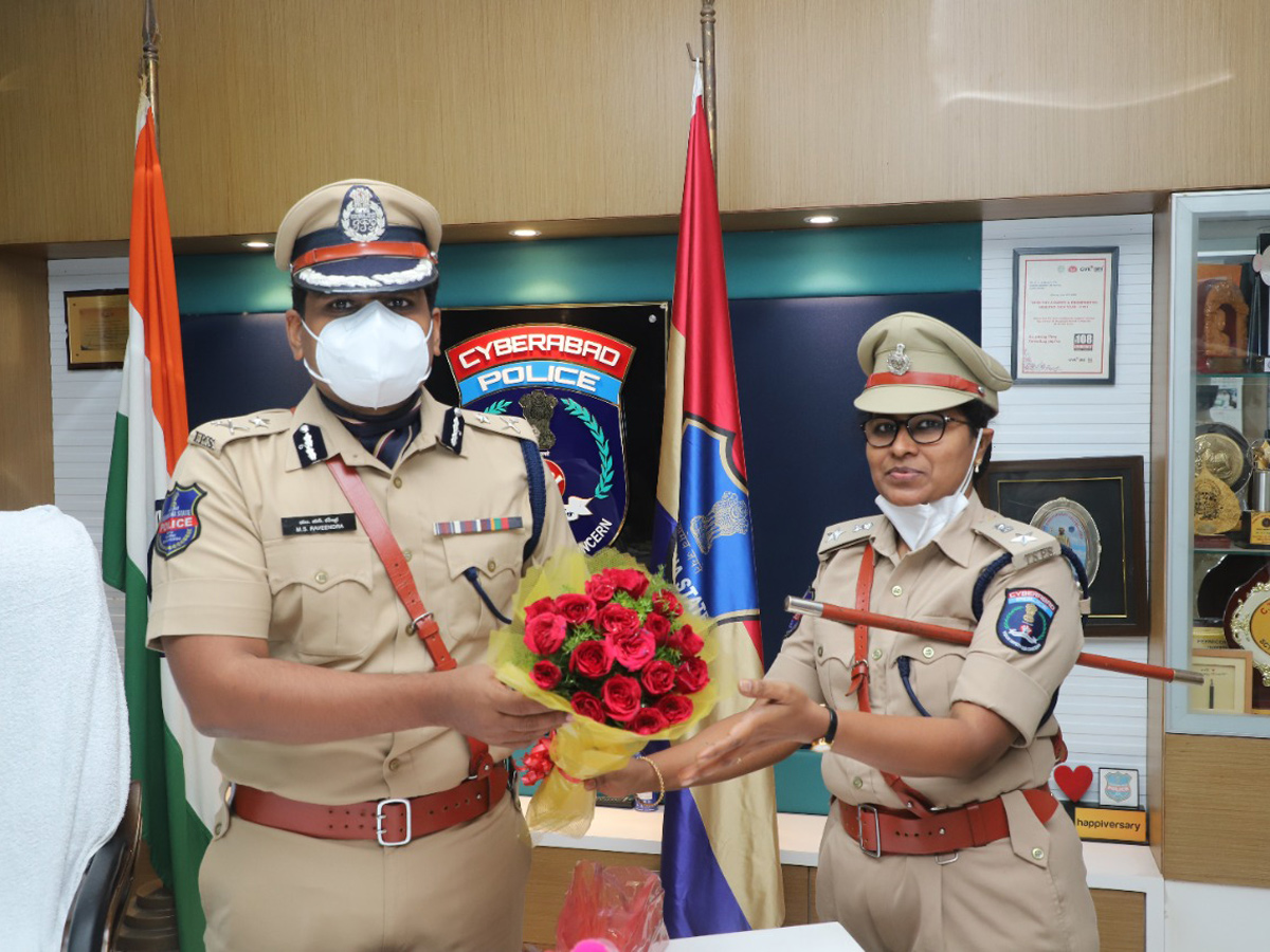 IPS Officer Stephen Ravindra Takes Charge as Cyberabad CP - Sakshi8