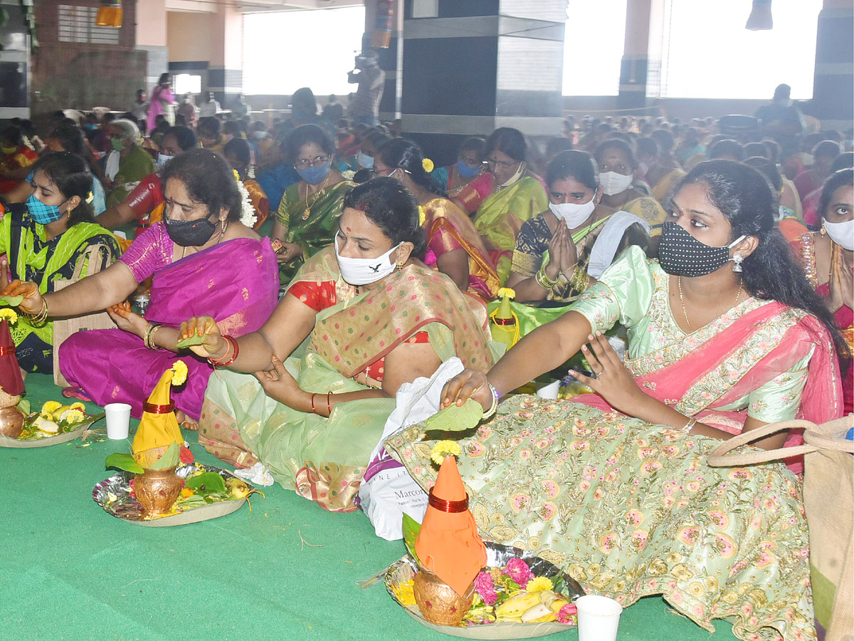 Devotees Rush On The Occasion Of Sravana Masam in Indrakeeladri - Sakshi6