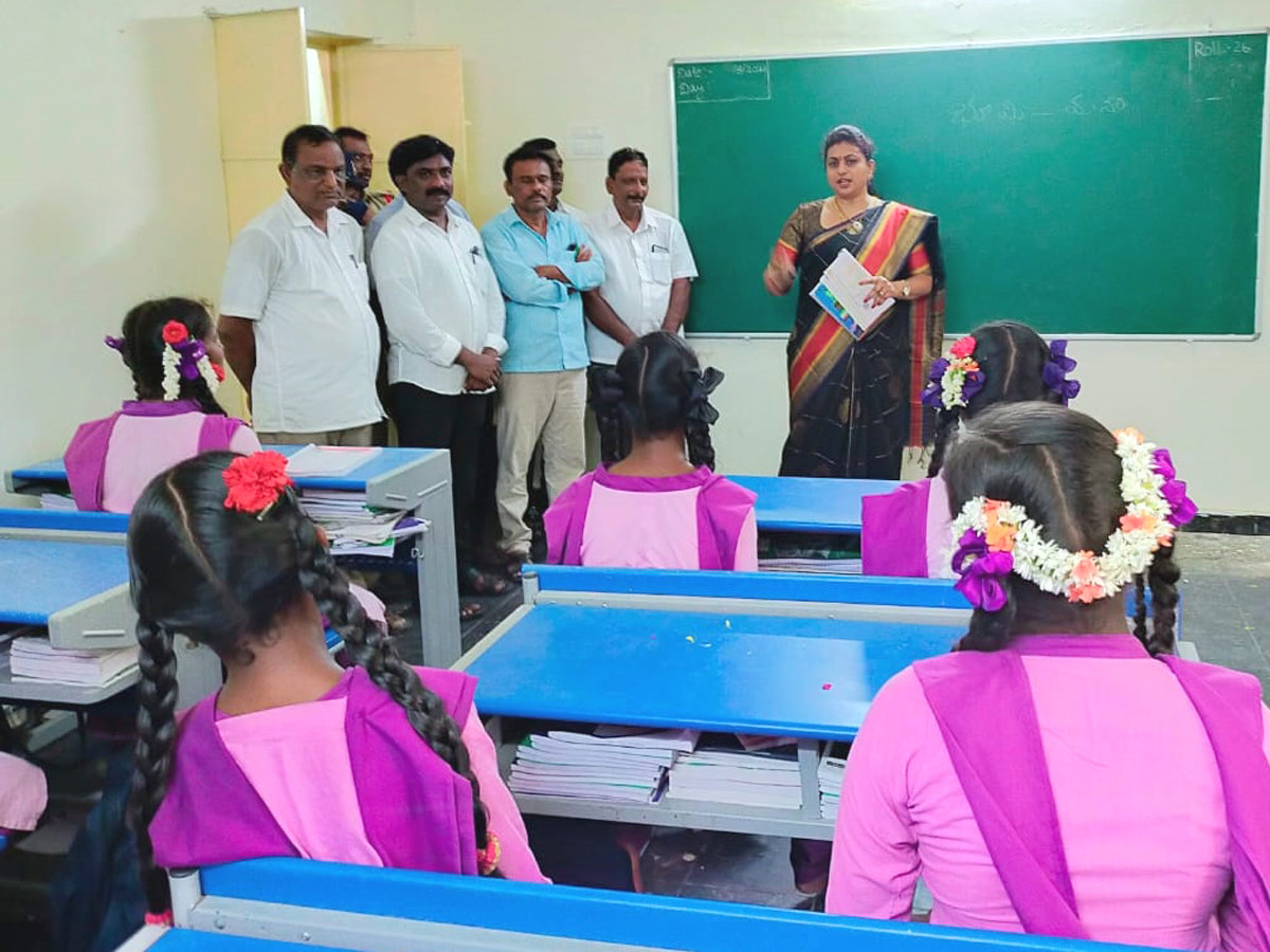 Firebrand MLA Roja Turns as Teacher in Nagari Photo Gallery - Sakshi1