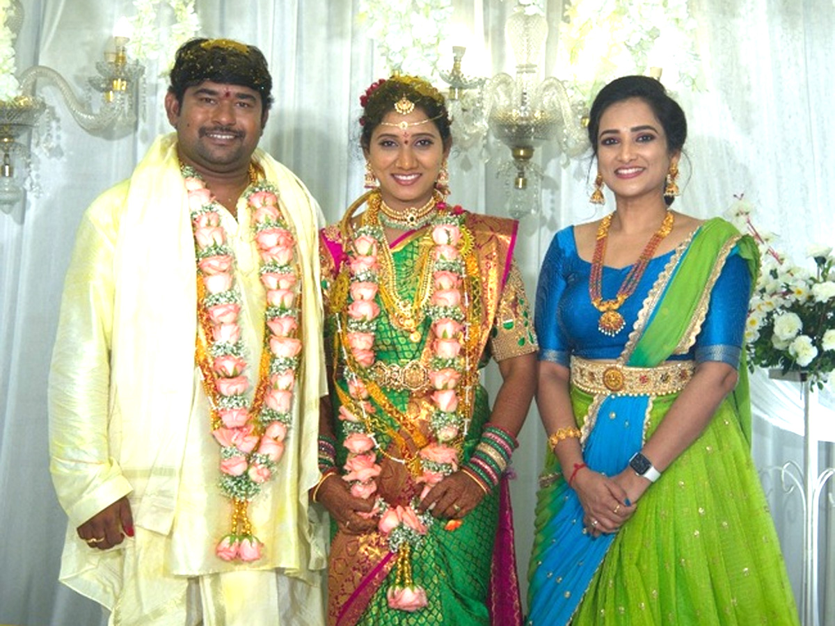 Icon Star AlluArjun Attend Eluruseenu's wedding Photo Gallery - Sakshi19