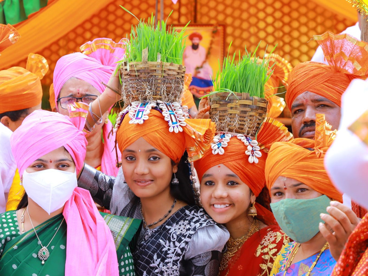 Teej Festival Grandly Celebrated by Tribals at Achampet - Sakshi12