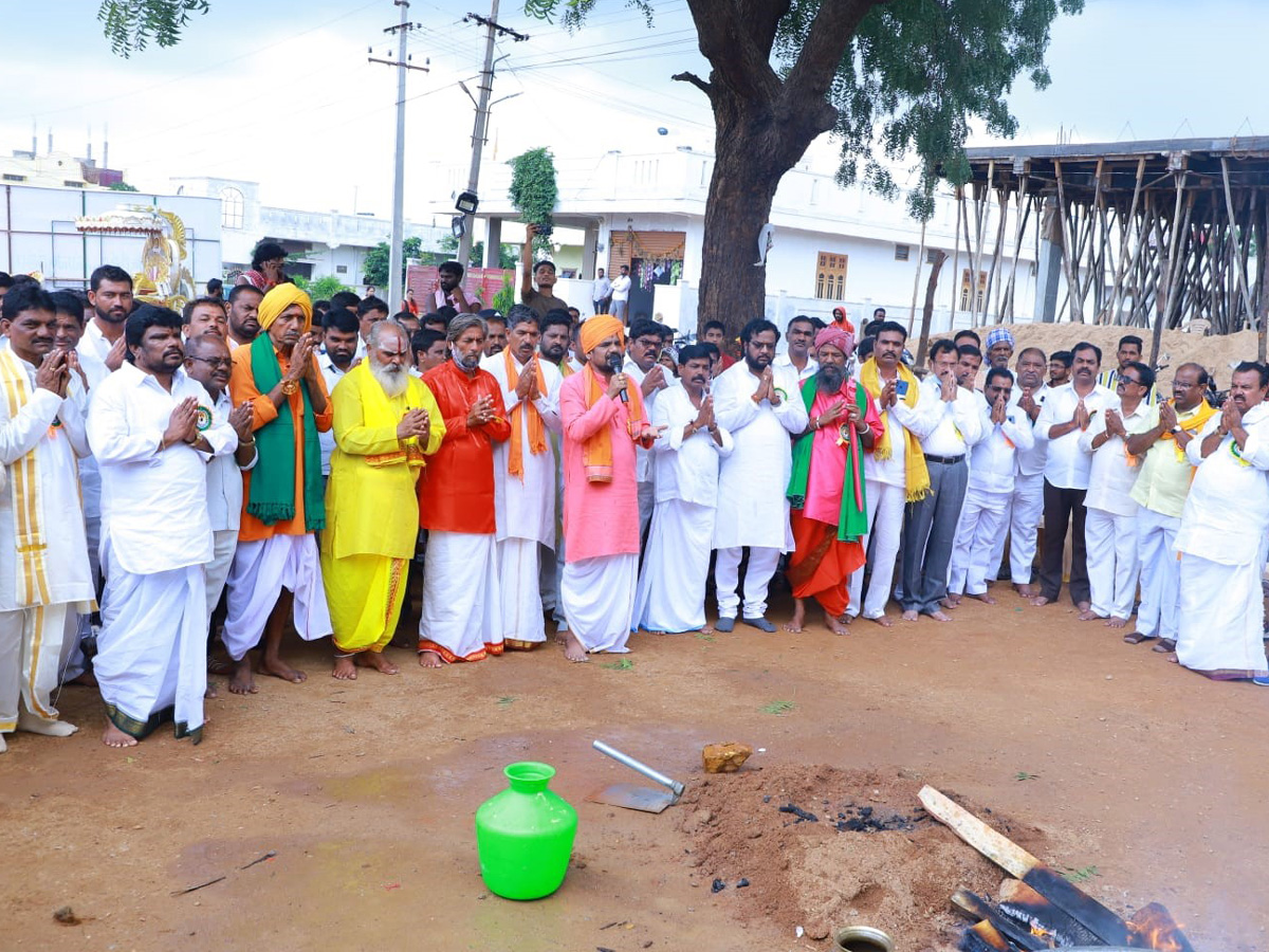 Teej Festival Grandly Celebrated by Tribals at Achampet - Sakshi15