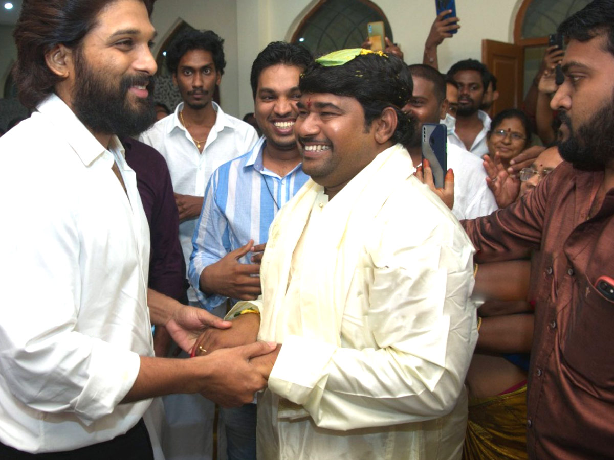 Icon Star AlluArjun Attend Eluruseenu's wedding Photo Gallery - Sakshi10