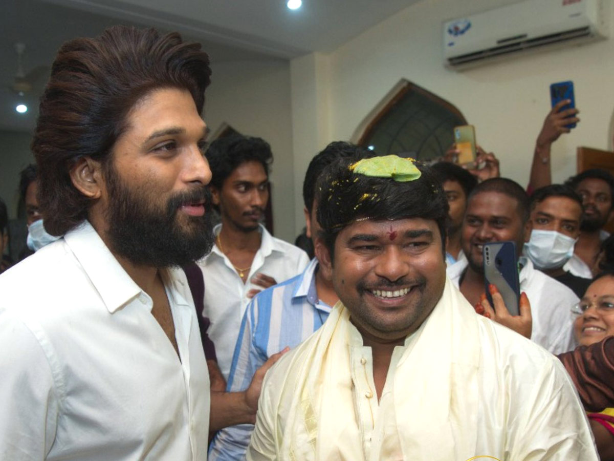 Icon Star AlluArjun Attend Eluruseenu's wedding Photo Gallery - Sakshi3