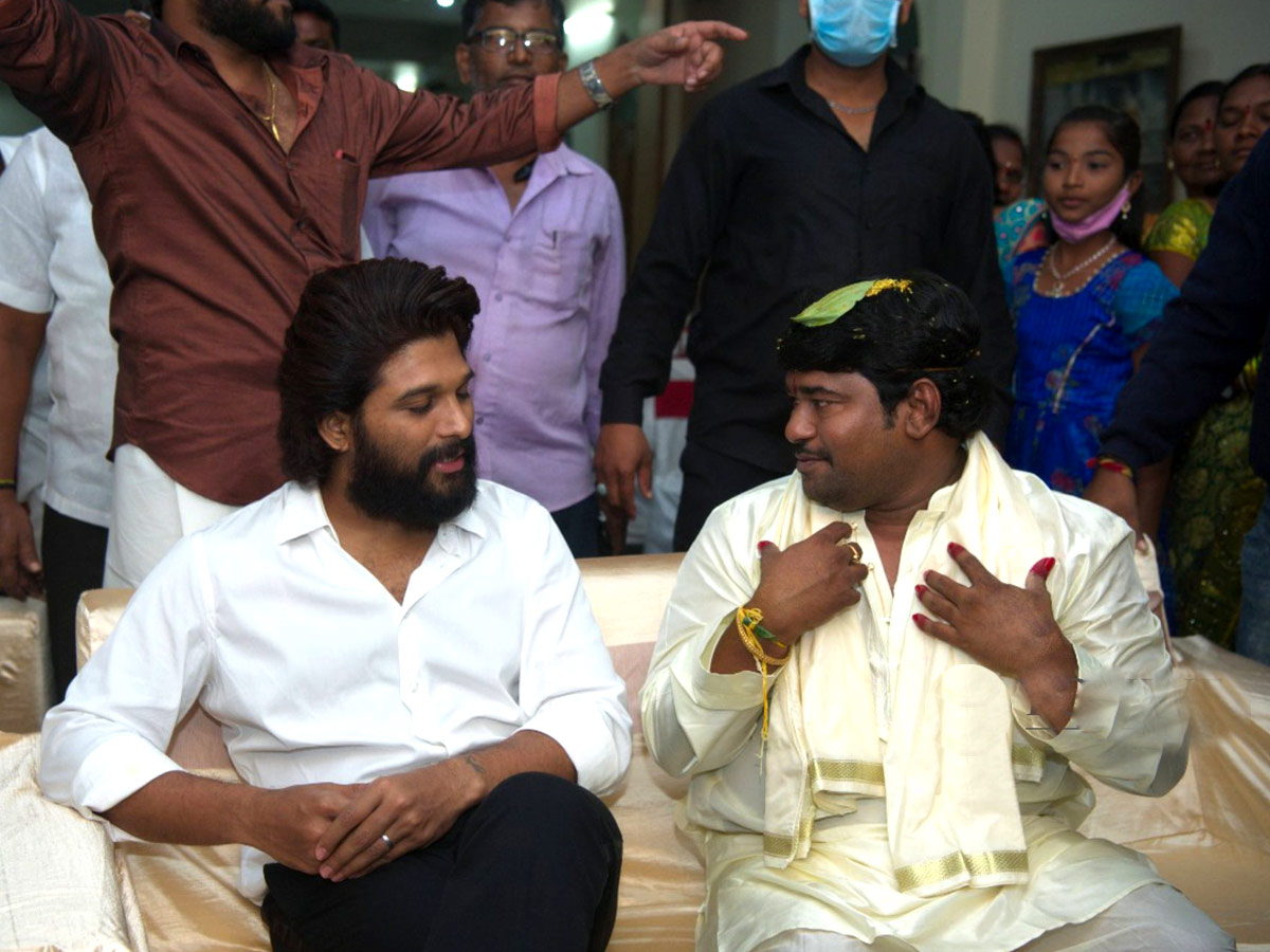 Icon Star AlluArjun Attend Eluruseenu's wedding Photo Gallery - Sakshi4