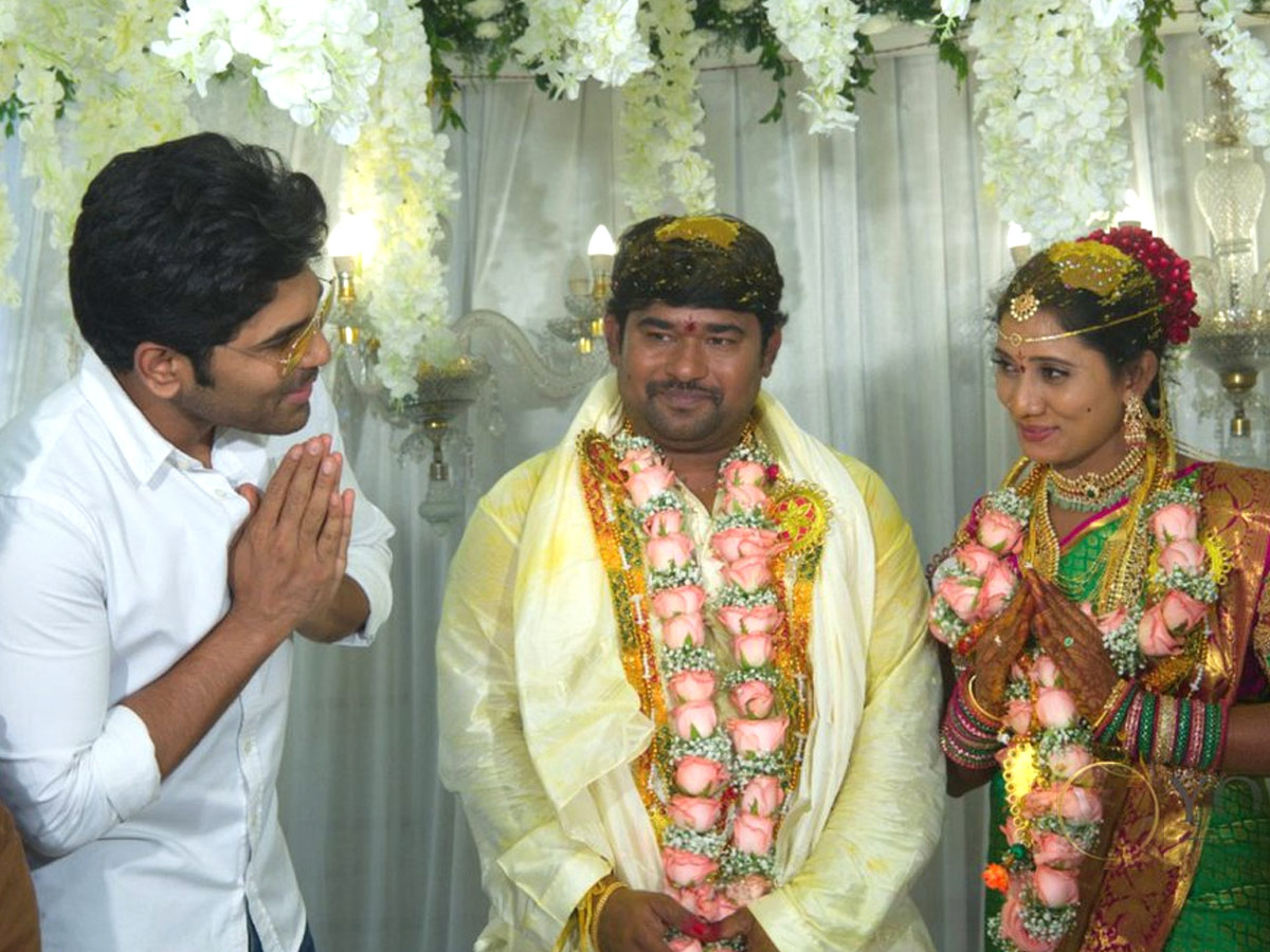 Icon Star AlluArjun Attend Eluruseenu's wedding Photo Gallery - Sakshi6