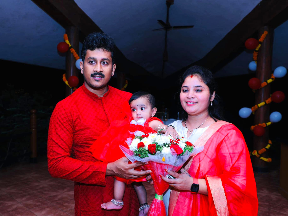 Deputy CM Pushpa Sreevani with family Photo Gallery - Sakshi1