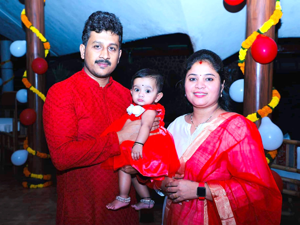 Deputy CM Pushpa Sreevani with family Photo Gallery - Sakshi2