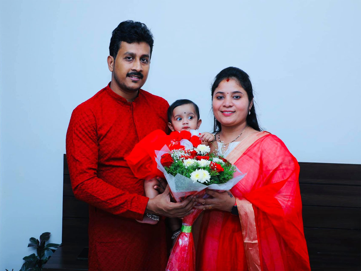 Deputy CM Pushpa Sreevani with family Photo Gallery - Sakshi7