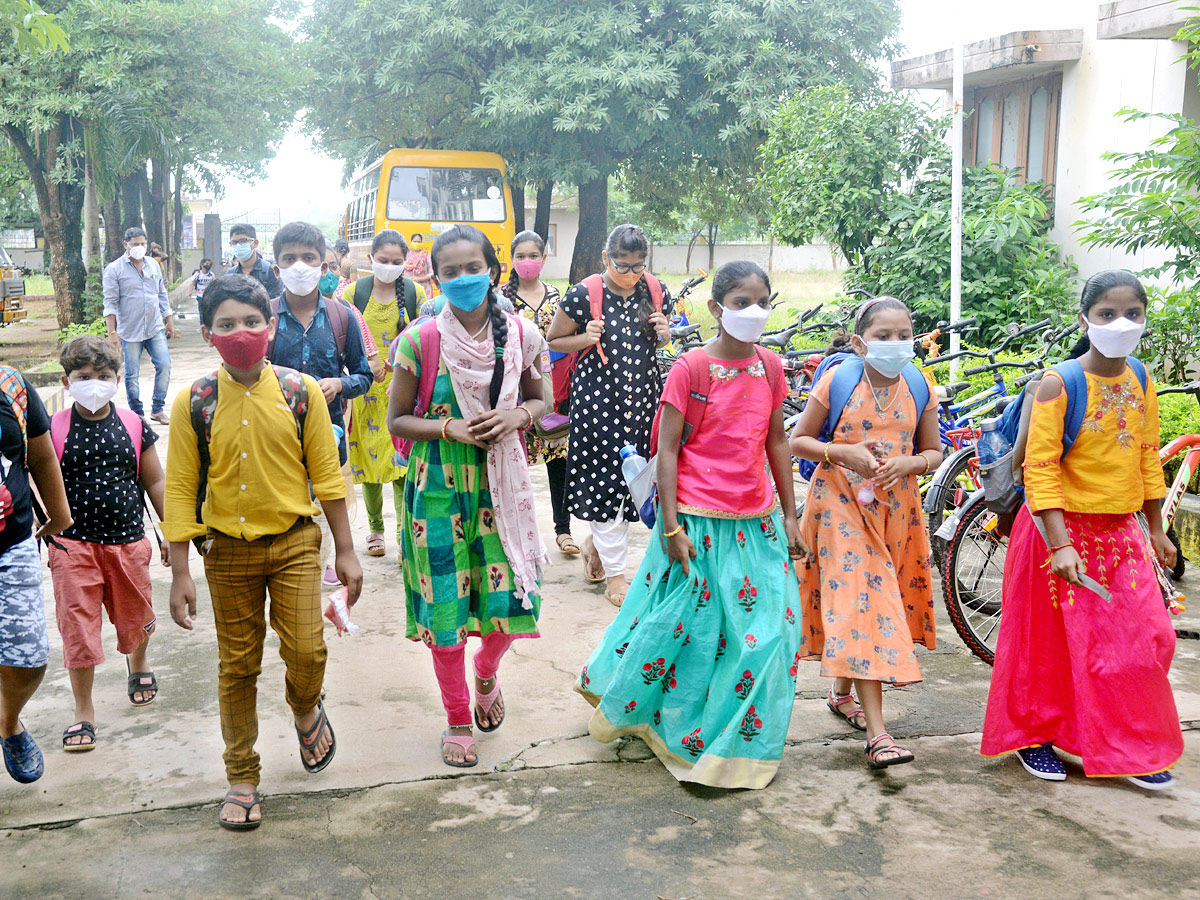 Schools Reopened in Telangana Photo Gallery - Sakshi20