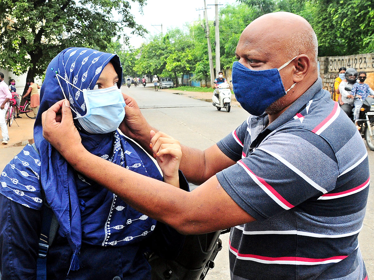 Schools Reopened in Telangana Photo Gallery - Sakshi12