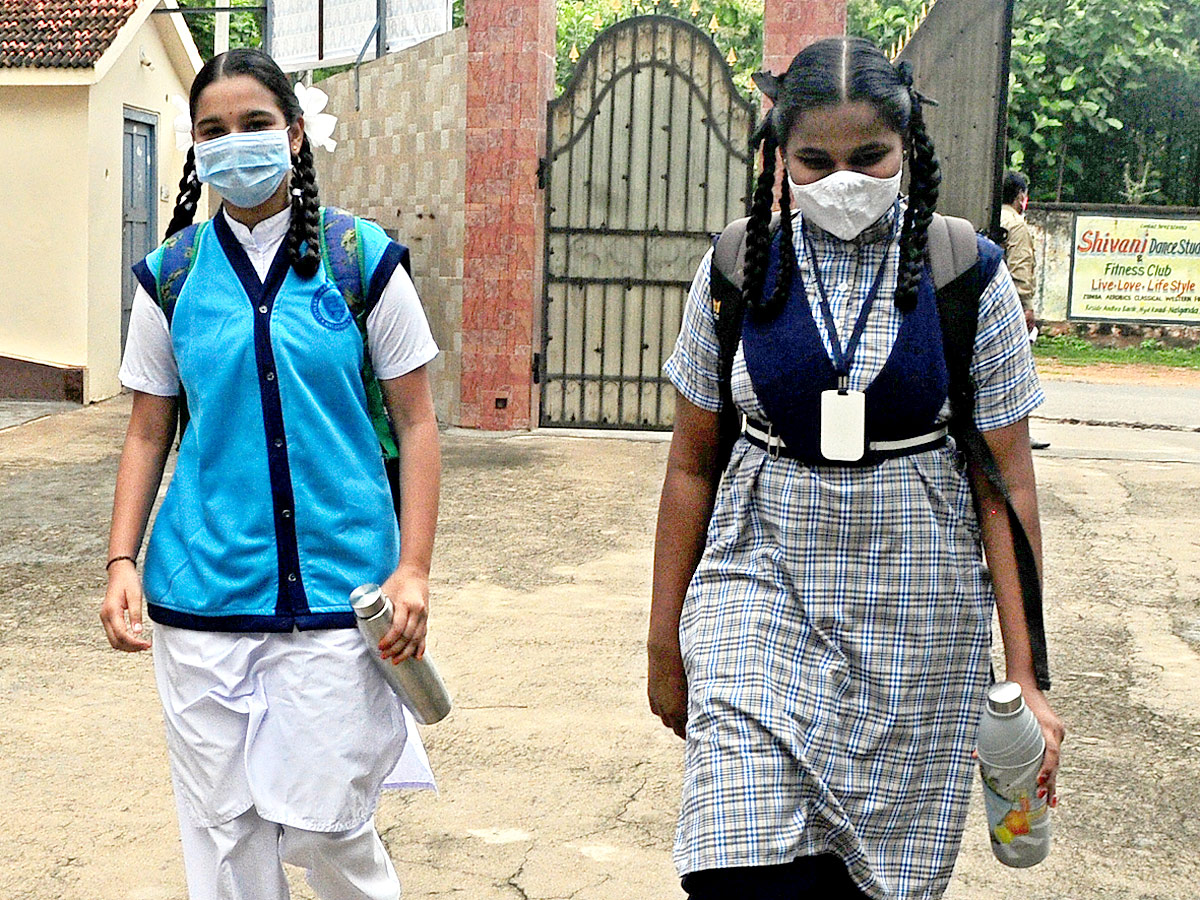 Schools Reopened in Telangana Photo Gallery - Sakshi16