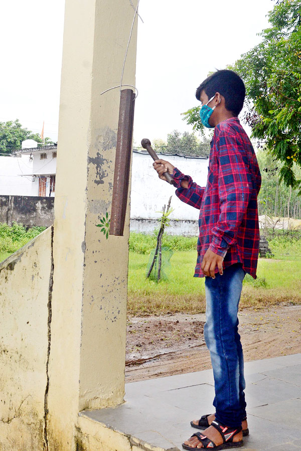 Schools Reopened in Telangana Photo Gallery - Sakshi25