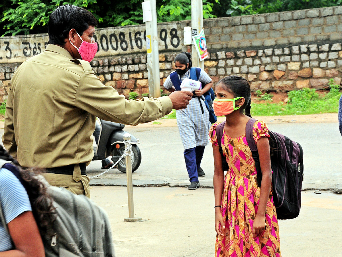 Schools Reopened in Telangana Photo Gallery - Sakshi4